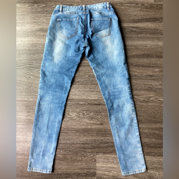 ChiOle Jeans - Picture 3 of 9